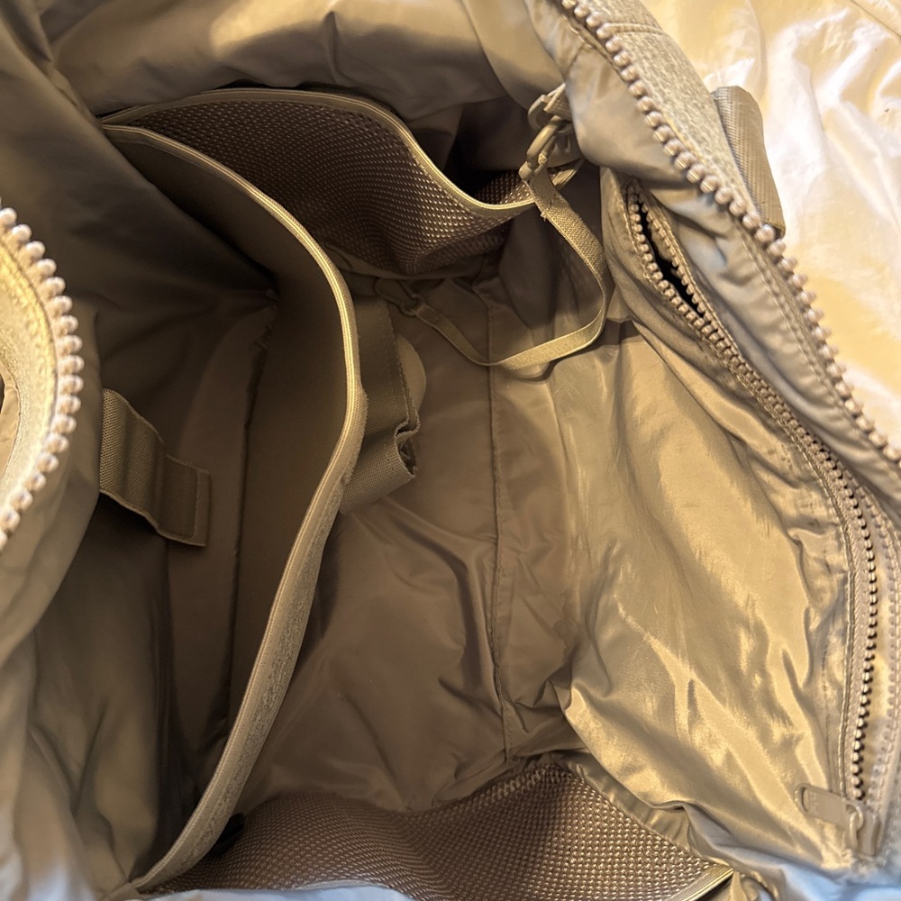 Dagne Dover Medium Landon Caryall Gray with Tech Pouch - Picture 5 of 6